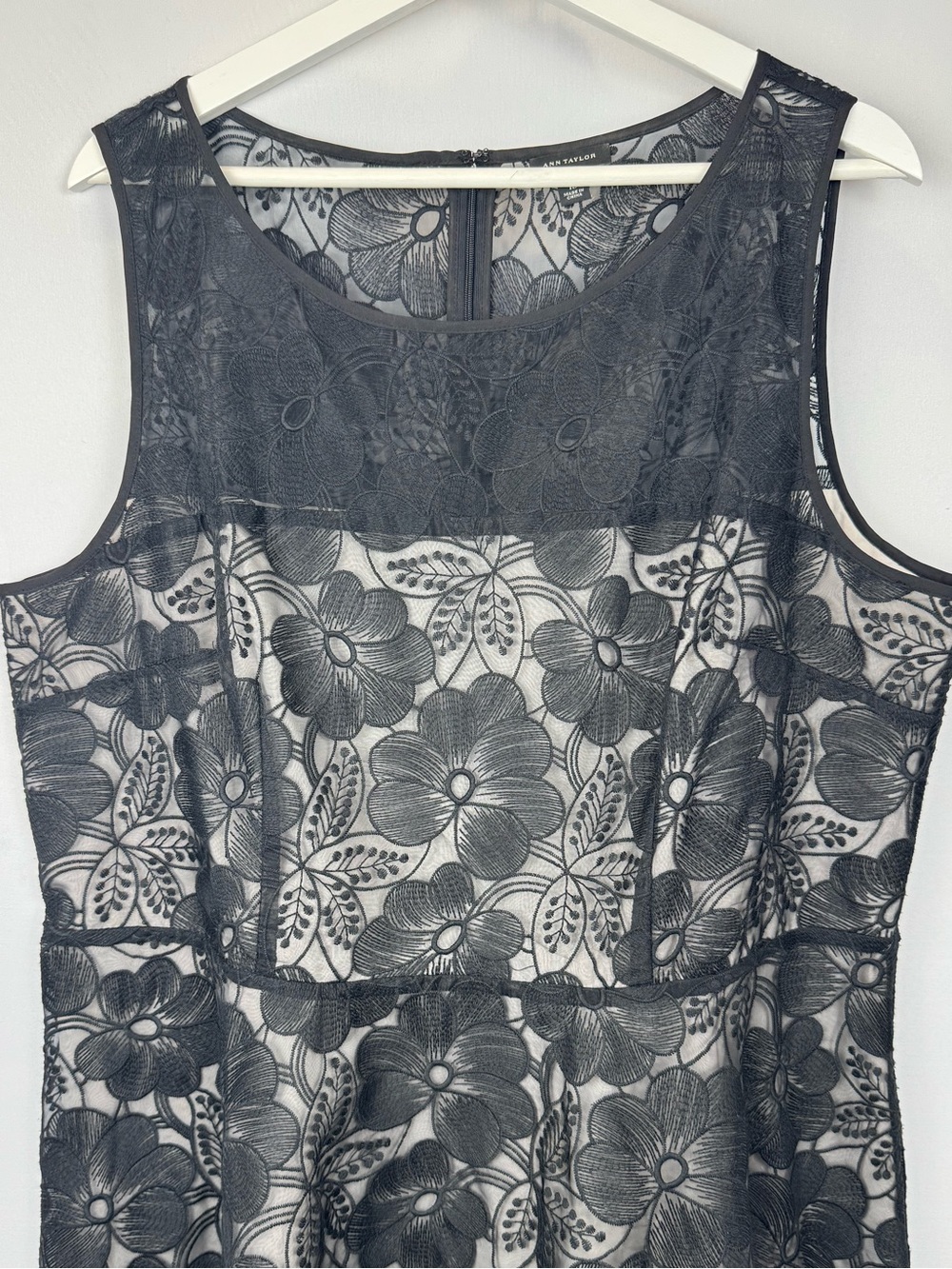 Ann Taylor Black Lace Overlay Sleeveless Midi Dress Cocktail Dress Formal Sz 18 - Picture 3 of 10